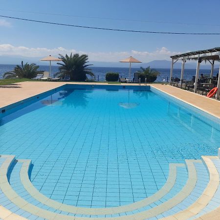 Hotel Iria Beach Bagian luar foto
